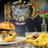 Old Queens Hamburgueria Bebida