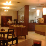 Coliseu E Pizzaria Dentro
