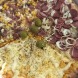 Mega Pizzaria Nourriture