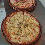 Mega Pizzaria Nourriture