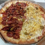 Mega Pizzaria Nourriture