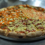 Pizzaria Davônia Comida