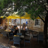 Brasiliana's Exterior