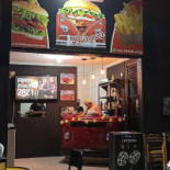 Garagem Burguer À l'intérieur