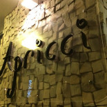 Apricci Dentro