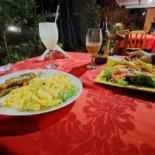 Mon Cheri Bistro Comida