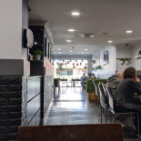 Dog E Açai Do Ganso À l'intérieur