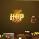 Hop Burger Dentro