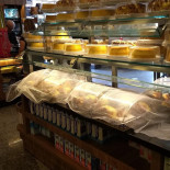 Breads And Sweets Square December 8 À l'intérieur