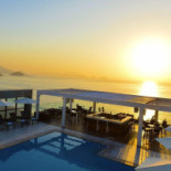 Deck Lounge outside