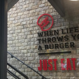 Burger Break Exterior