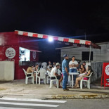 Docs Burger Outside
