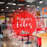 Espaço Food Pebas E Parque À l'intérieur