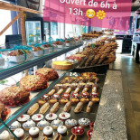 Dunkin' Donuts À l'intérieur