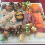 Manekineko food