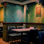 Ella Pizzaria À l'intérieur