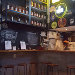 Cinco E Meio À l'intérieur