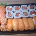 Chris Sushi Comida