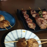 Omoide Sakaba Comida