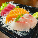 Omoide Sakaba Comida