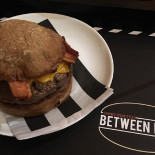 Between Buns Bebida