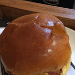 Between Buns Comida