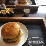 Between Buns Gurú