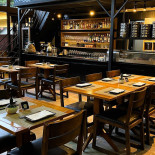 Black Sushi À l'intérieur