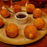 E Pizzaria Boníssima Vila Da Serra Nourriture