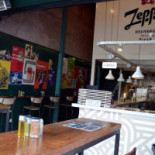 Zeppe Pizza À l'intérieur
