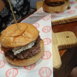 Hamburgueria 88 Comida