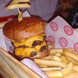 Hamburgueria 88 Comida