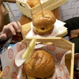 Hamburgueria 88 Comida
