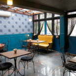 Coffeeholic Dentro