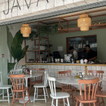 Java Fresh Foods Dentro