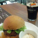 Blue Door Pub Comida