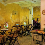 Carlotta Pizzeria (pizzaria) inside