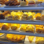 Cafeteria E Lanchonete Da Praca Nourriture