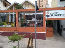 Cafe Juarez outside