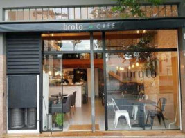Broto Café inside