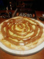 Dom Badu Pizza food