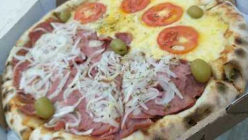 Pizzaria La Vitta food