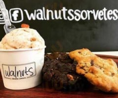Walnuts Sorvetes food