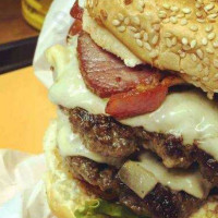 Burgerland Corrego Grande food