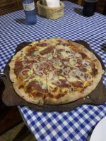 Pau a Pique Pizzas Artesanais food