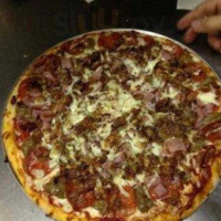 Pizza Crek food