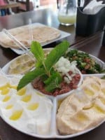 Vovô Abu Ali Comida Libanesa/árabe Especializada Em Shawarma/kebab food