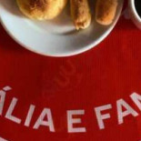 Eulália E Família Comida