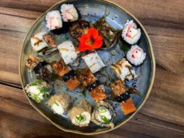 Sushi Seninha food