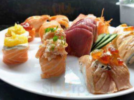 Click Sushi Campo Grande inside